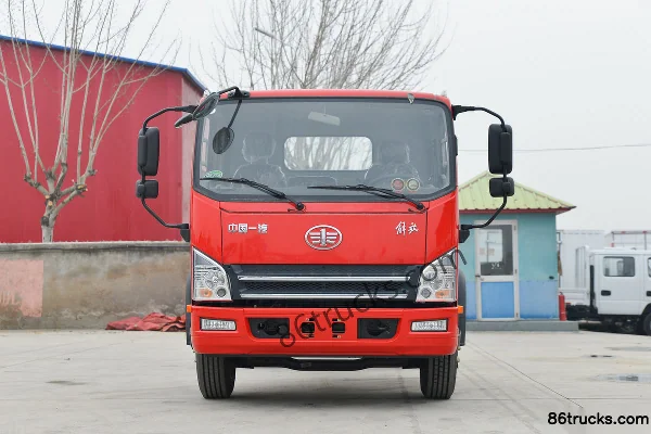 FAW Jiefang Hu VH King Arrives 180 hp 4X2(6 wheels) 4.82m Semi-row Flatbed Cargo Truck Exterior (2) | 86Trucks