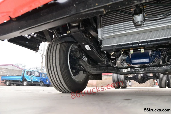 FAW Jiefang Hu VH King Arrives 180 hp 4X2(6 wheels) 4.82m Semi-row Flatbed Cargo Truck Chassis (2) | 86Trucks