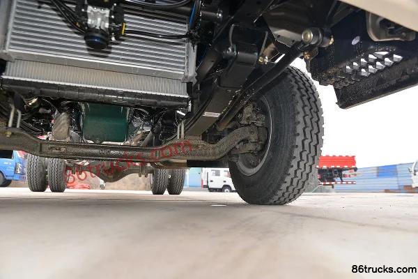 FAW Jiefang Lingtu 180hp 4X2(6 wheels) 4.16m Single Row Van Light Truck (Ratio 4.333) Chassis (3) | 86Trucks