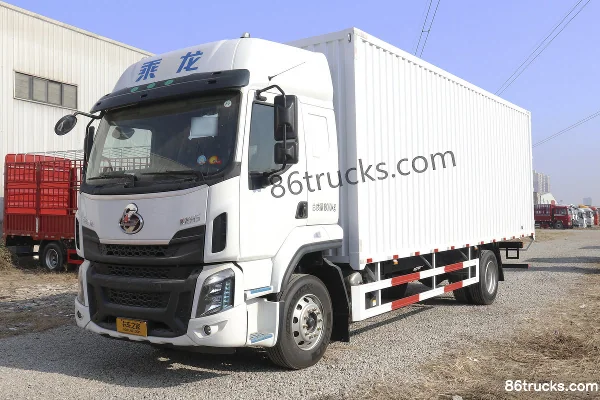 Dongfeng H5 Startup Edition 4.5L Diesel 240 hp 4X2(6 wheels) Fast Gear 8-speed 7.8m Van Cargo Truck Exterior (3) | 86Trucks