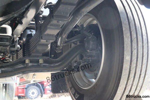Dongfeng H5 Startup Edition 4.5L Diesel 240 hp 4X2(6 wheels) Fast Gear 8-speed 7.8m Van Cargo Truck Chassis (3) | 86Trucks