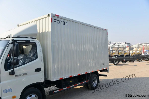 Foton Aumark Jiefang Classic Edition 132 hp 4X2(6 wheels) 3.655m single-row van light truck (China VI) Body (1) | 86Trucks