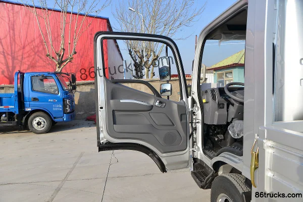 Foton Aumark Supu Pro 131 hp 4X2(6 wheels) 4.17m Single-row Flatbed Light Truck (ZF 5-speed) Cab (1) | 86Trucks