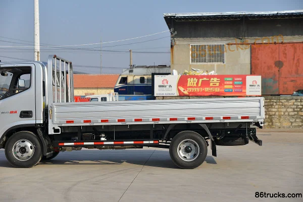 Foton Aumark Supu Pro 131 hp 4X2(6 wheels) 4.17m Single-row Flatbed Light Truck (ZF 5-speed) Body (2) | 86Trucks