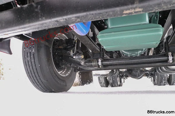 Beiben V3XT heavy truck 560 hp 6X4(10 wheels) AMT automatic tractor truck (China VI) Chassis (2) | 86Trucks