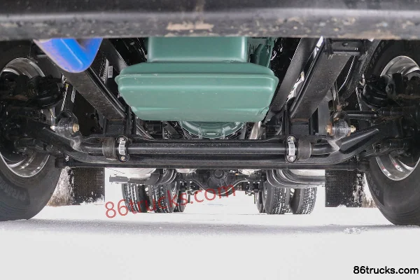 Beiben V3XT heavy truck 560 hp 6X4(10 wheels) AMT automatic tractor truck (China VI) Chassis (1) | 86Trucks