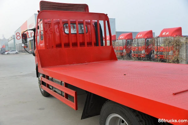 FAW Jiefang Hu VH King Arrival 190 hp 4X2(6 wheels) flatbed truck Body (3) | 86Trucks