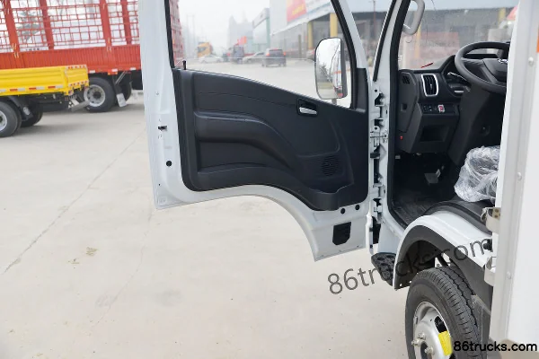 Yuejin Fuyun S80, 95 ch 4X2(6 roues) diesel, 2,9 m camion fourgon pour transport de gaz inflammables (China VI) Cabine (2) | 86Trucks