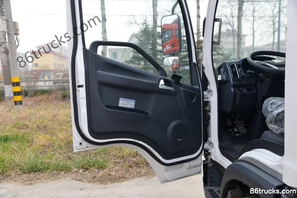 FAW Jiefang J6F 160hp 4X2(6 wheels) 4.78m Gas Cylinder Transport Truck (China VI) Cab (2) | 86Trucks