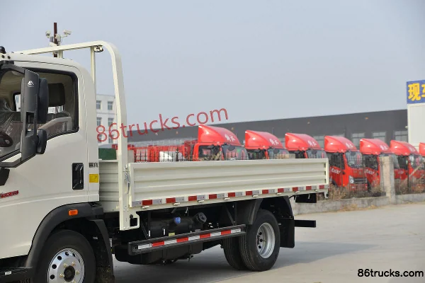 Sinotruk HOWO Tongshuai 130 hp 4X2(6 wheels) 4.15m single-row flatbed light truck (China VI) Body (1) | 86Trucks