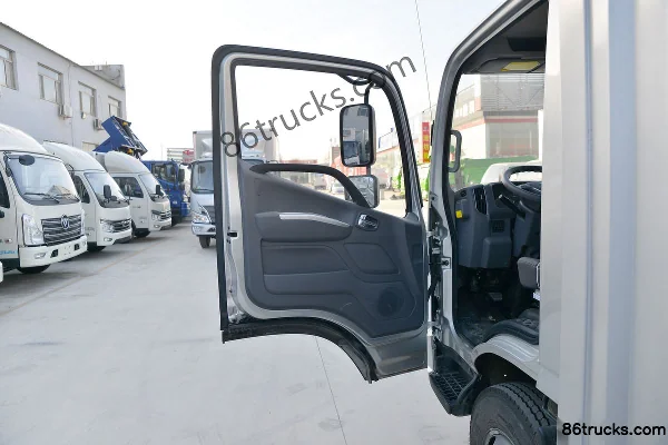 Foton Times Leading 5 131 hp 4X2(6 wheels) 4.14 m single-row enclosed light truck (China VI) Cab (1) | 86Trucks