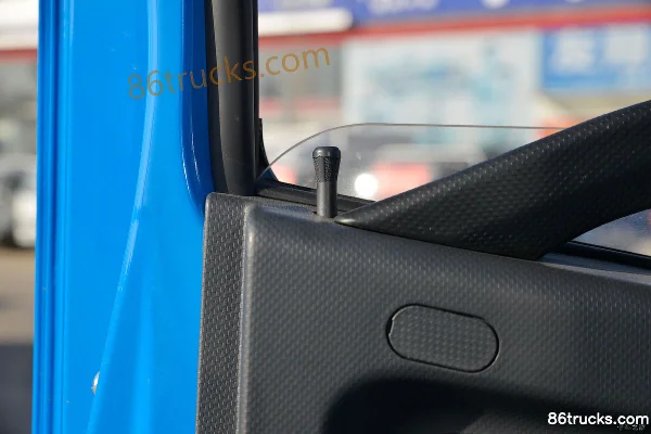 Yuejin Kaituo X300 130 hp 4X2(6 wheels) 3.95 m Dump Truck (China VI) Cab (3) | 86Trucks