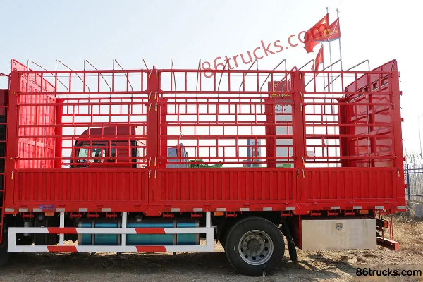 Sinotruk HOWO TX Cold Region Edition 250 hp 4X2(6 wheels) 6.8m AMT automatic row-eliminating stake truck (China VI) Body (1) | 86Trucks