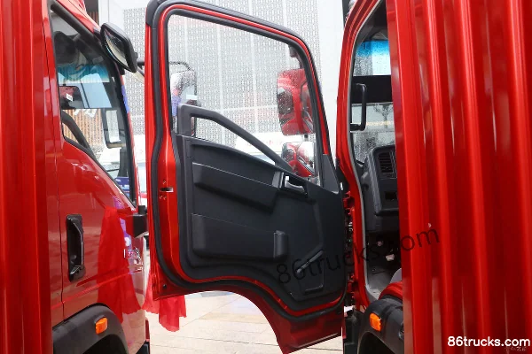 Sinotruk HOWO Hanjun 150 hp 4X2(6 wheels) 4.15 m Single Row Van Light Truck (China VI) Cab (1) | 86Trucks