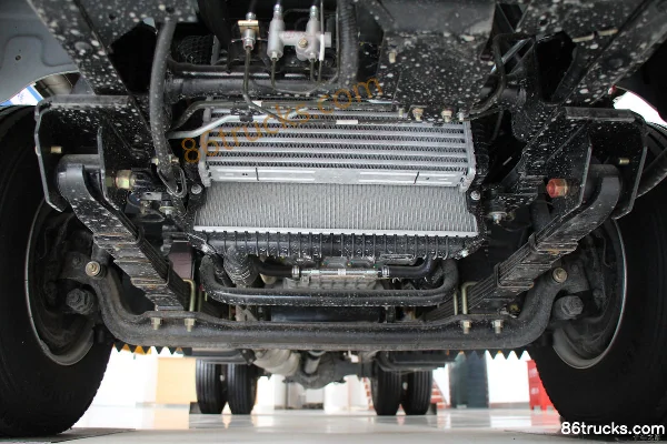 JMC New Shunda 116hp 4X2(6 wheels) 2.755m double-row flatbed light truck Chassis (1) | 86Trucks