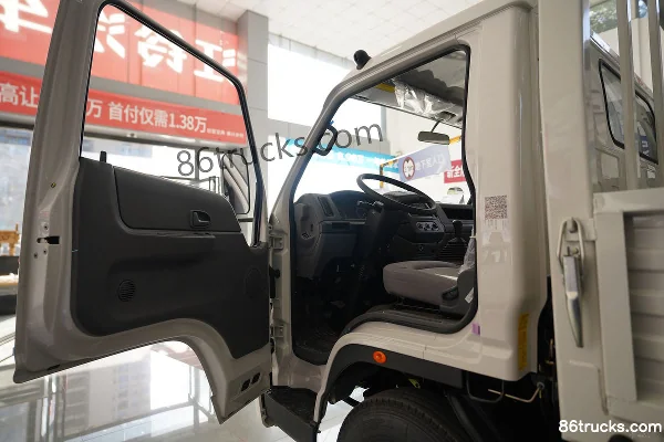 JMC Shunwei Wide Body 127hp 4X2(6 wheels) 4.2m Single Row Flatbed Light Truck (China VI)(Air Brake) Cab (1) | 86Trucks