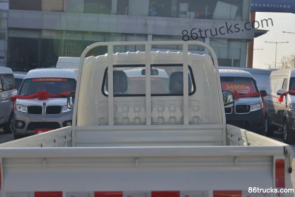 Foton Xiangling M1 Luxury Edition 1.6L 122 hp 4X2(6 wheels) gasoline 3.05m single-row flatbed micro truck (China VI) Body (3) | 86Trucks