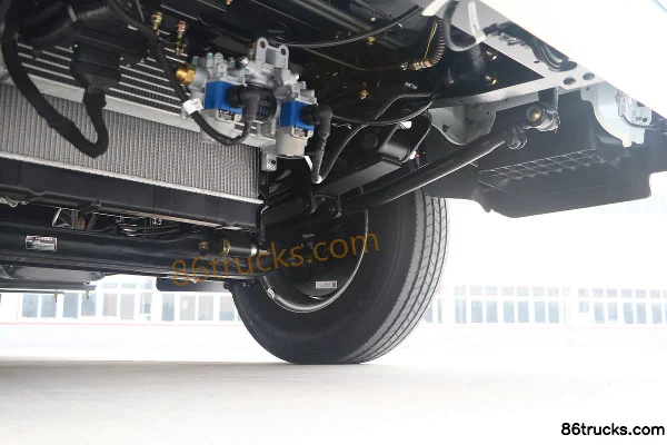 Dayun New Aopuli 129 hp 4X2(6 wheels) 4.05 m Single Row Flatbed Light Truck Chassis (3) | 86Trucks