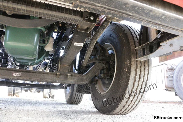 FAW Jiefang Qingdao HanV 2.0 Poids lourd 260 ch 6X2(8 roues) Camion porteur fourgon 9,45 m (rapport de pont 4,444) Châssis (3) | 86Trucks