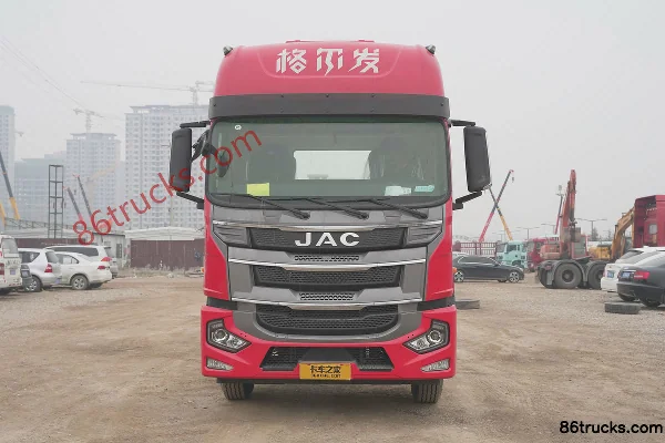 JAC Gallop A5X III 270hp 4X2(6 wheels) 6.8m Flatbed Cargo Truck (8-speed) Exterior (2) | 86Trucks
