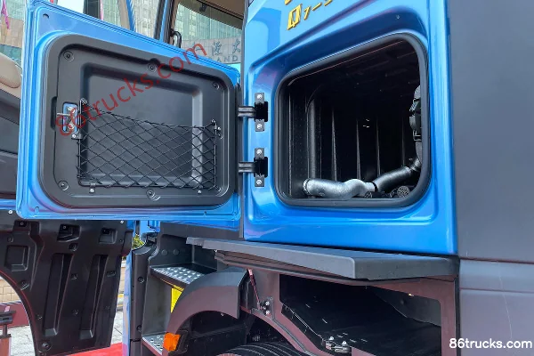 JAC Beyond Q7 Heavy Truck 560hp 6X4(10 wheels) AMT Automatic Tractor Truck (ZF) Cab (3) | 86Trucks