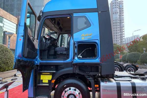 JAC Beyond Q7 Heavy Truck 560hp 6X4(10 wheels) AMT Automatic Tractor Truck (ZF) Cab (1) | 86Trucks