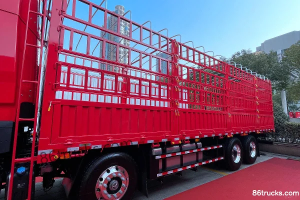 JAC Gallop A5W Heavy Truck Flagship Edition 490hp 8X4(12 wheels) 9.4m AMT Automatic Gearbox Stake Truck (China VI) Body (1) | 86Trucks