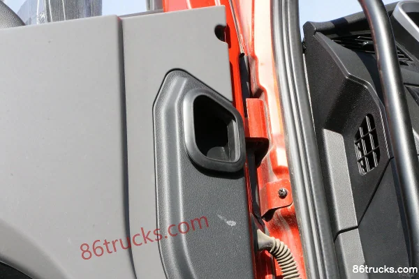 FAW Jiefang J6P poids lourd 420 ch 6X4(10 roues) tracteur routier (China VI) Cabine (3) | 86Trucks