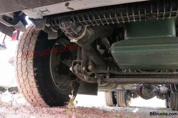 FAW Jiefang J6P poids lourd 420 ch 6X4(10 roues) tracteur routier (China VI) Châssis (2) | 86Trucks