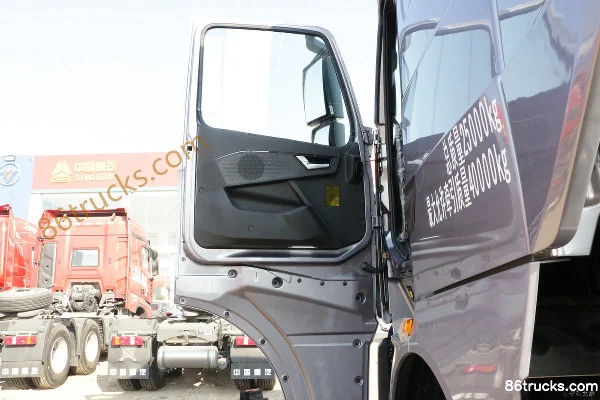Sinotruk HOWO TH7 Heavy Truck 500 hp 6X4(10 wheels) Tractor Truck (China VI) Cab (1) | 86Trucks