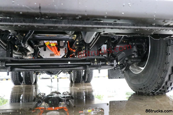 SAIC Hongyan Genlyon H6 25T 6X4(10 wheels) Fuel Cell Tractor Truck Chassis (3) | 86Trucks