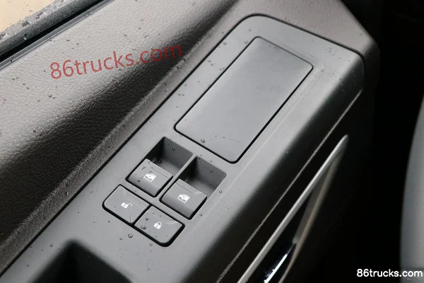 SAIC Hongyan Jiehu H6 Standard Load Poseidon Edition 400 hp 4X2(6 wheels) Tractor Truck (China VI) Cab (1) | 86Trucks
