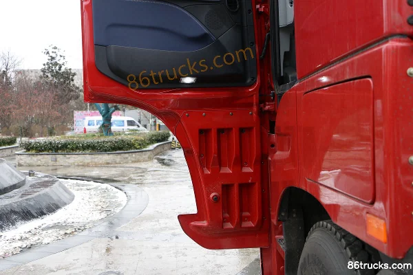 Foton Auman EST 470 hp 8X4(12 wheels) 9.53m panel cargo truck (high roof) Cab (3) | 86Trucks