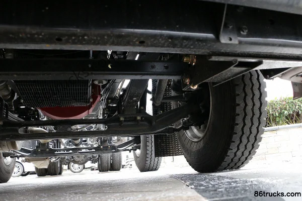 Foton Auman EST 470 hp 8X4(12 wheels) 9.53m panel cargo truck (high roof) Chassis (3) | 86Trucks