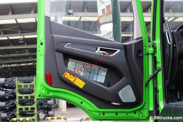 SAIC Hongyan Jiehu H6 8X4(12 roues) 5,8m camion benne à décharge de terre électrique pur (China VI) Cabine (3) | 86Trucks
