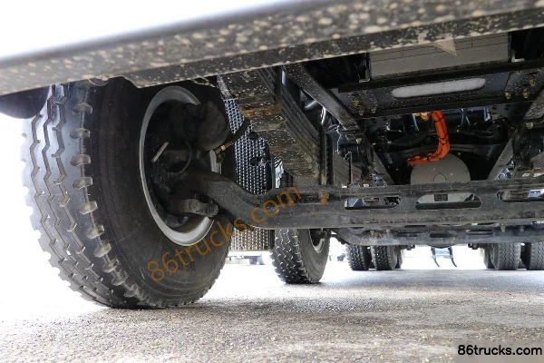 SAIC Hongyan Jiehu H6 8X4(12 roues) 5,8m camion benne à décharge de terre électrique pur (China VI) Châssis (2) | 86Trucks