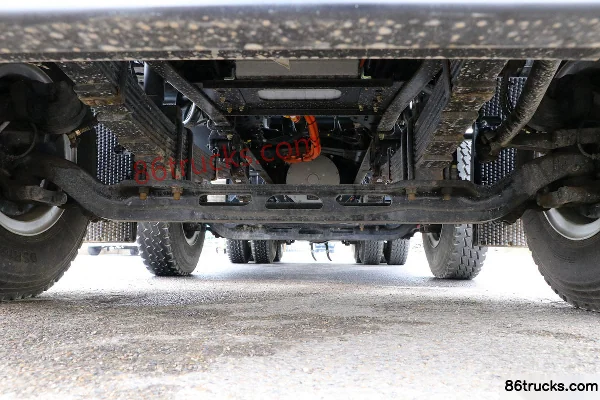 SAIC Hongyan Jiehu H6 8X4(12 roues) 5,8m camion benne à décharge de terre électrique pur (China VI) Châssis (1) | 86Trucks