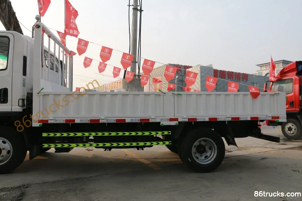 SHACMAN Commercial Vehicle Xuande Wing 9 Standard Load Edition 150 hp 4X2(6 wheels) 3.82m Semi-row Flatbed Light Truck (China VI) Body (1)