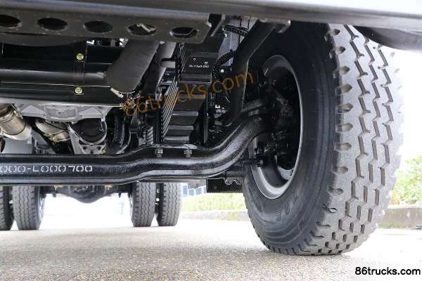 SAIC Hongyan Jiebao C6 240hp 4X2(6 wheels) 5.8m Dump Truck (China VI) Chassis (3) | 86Trucks