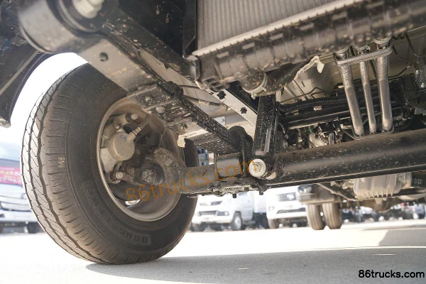 Foton Xiangling V3 1.6L 122 ch 4X2(6 roues) 2,7 m double cabine camion plateau léger (China VI) (rapport 5,375) Châssis (2) | 86Trucks