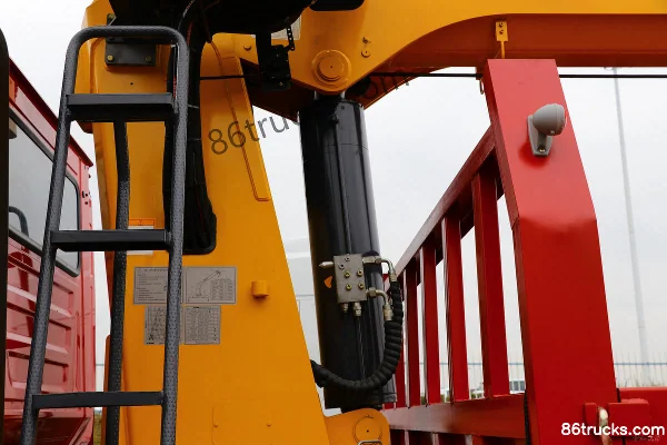 SAIC Hongyan Jiehu H6 350 hp 8X4(12 wheels) Truck-mounted Crane Body (2) | 86Trucks