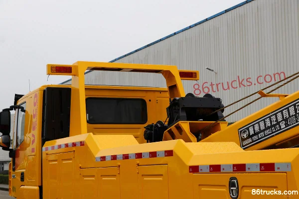 SAIC Hongyan Genlyon C6 330 hp 4X2(6 wheels) wrecker (Yuehai brand) Body (2) | 86Trucks