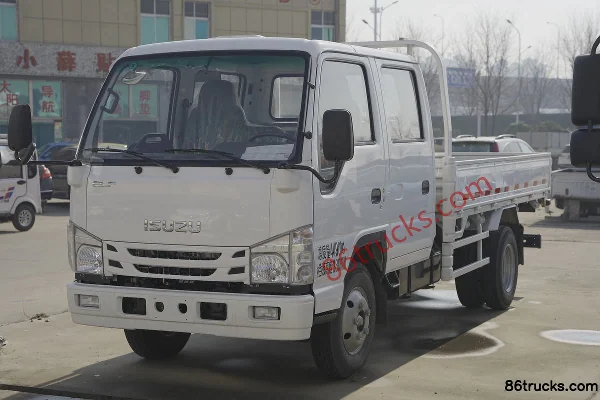 Qingling Isuzu 100P 120hp 4X2(6 wheels) 3.235m double-row flatbed light truck Exterior (3) | 86Trucks