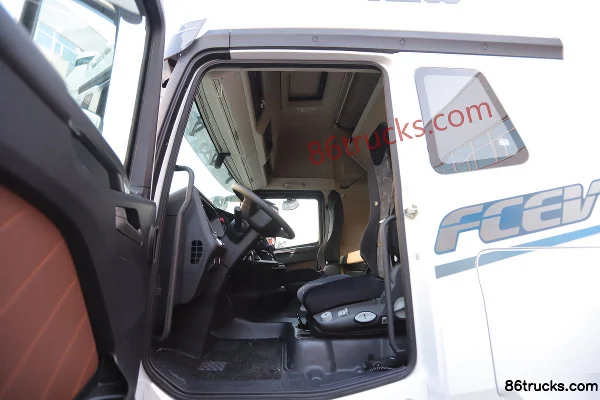 FAW Jiefang J7 Heavy Truck 6X4(10 wheels) Fuel Cell Tractor Truck Cab (1) | 86Trucks