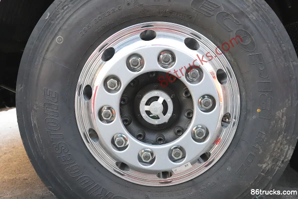 FAW Jiefang J7 Heavy Truck 6X4(10 wheels) Fuel Cell Tractor Truck Chassis (2) | 86Trucks