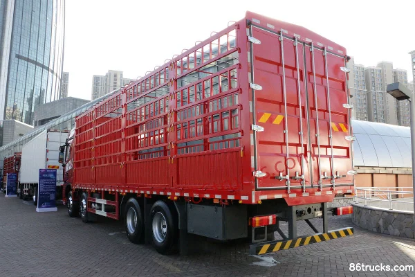 Sinotruk HOWO MAX, 490 ch, 8X4(12 roues) , camion porteur à ridelles et grille à cabine demi-avancée de 9,55 m (China VI) Extérieur (3) | 86