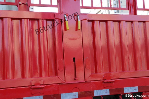 Sinotruk HOWO MAX, 490 ch, 8X4(12 roues) , camion porteur à ridelles et grille à cabine demi-avancée de 9,55 m (China VI) Carrosserie (2)