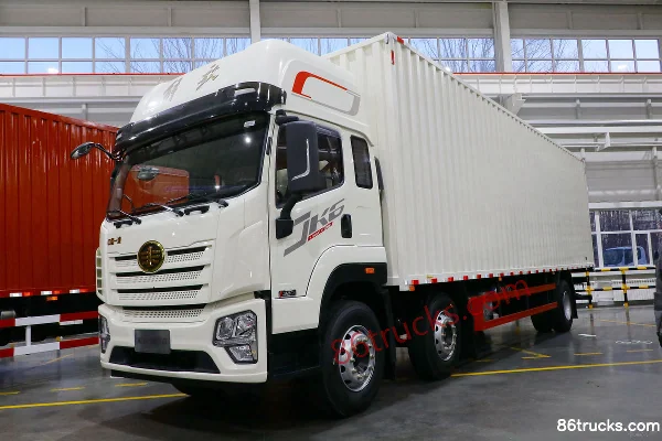 FAW Jiefang Qingdao JK6 Heavy Truck 250 hp 6X2(8 wheels) 9.8 m Grille Cargo Truck Exterior (2) | 86Trucks