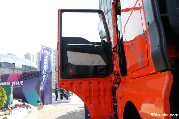 Sinotruk Sitrak SITRAK G7 camion lourd 460 ch 8X4(12 roues) camion porteur à ridelles 8,6 m Cabine (1) | 86Trucks