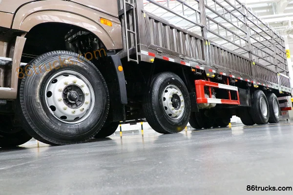 FAW Jiefang Qingdao Han VH Medium Truck 380 hp 8X4(12 wheels) 9.5m Stake Truck (China VI) Chassis (3) | 86Trucks